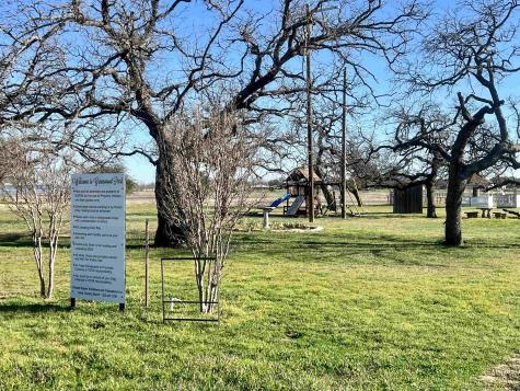 107 N Greenwood Buchanan Dam TX 78609
