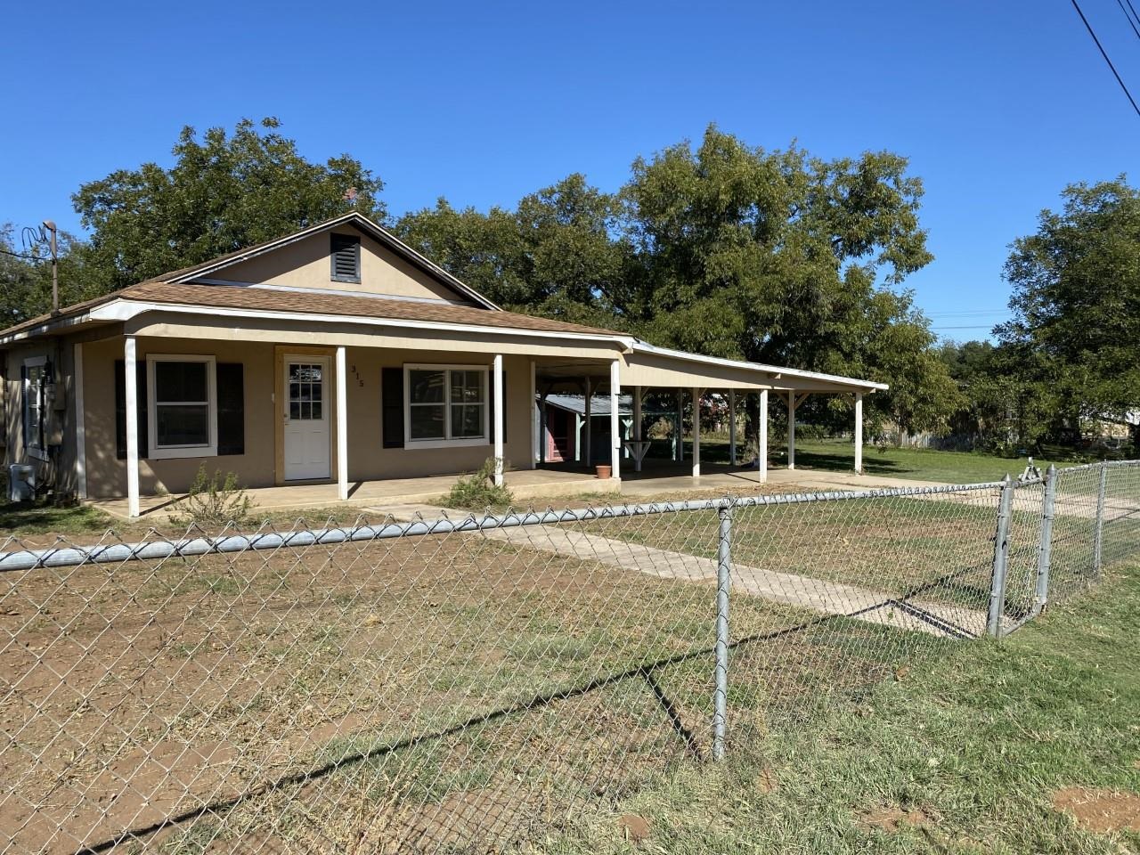 315 W Navarro Street Llano TX 78643