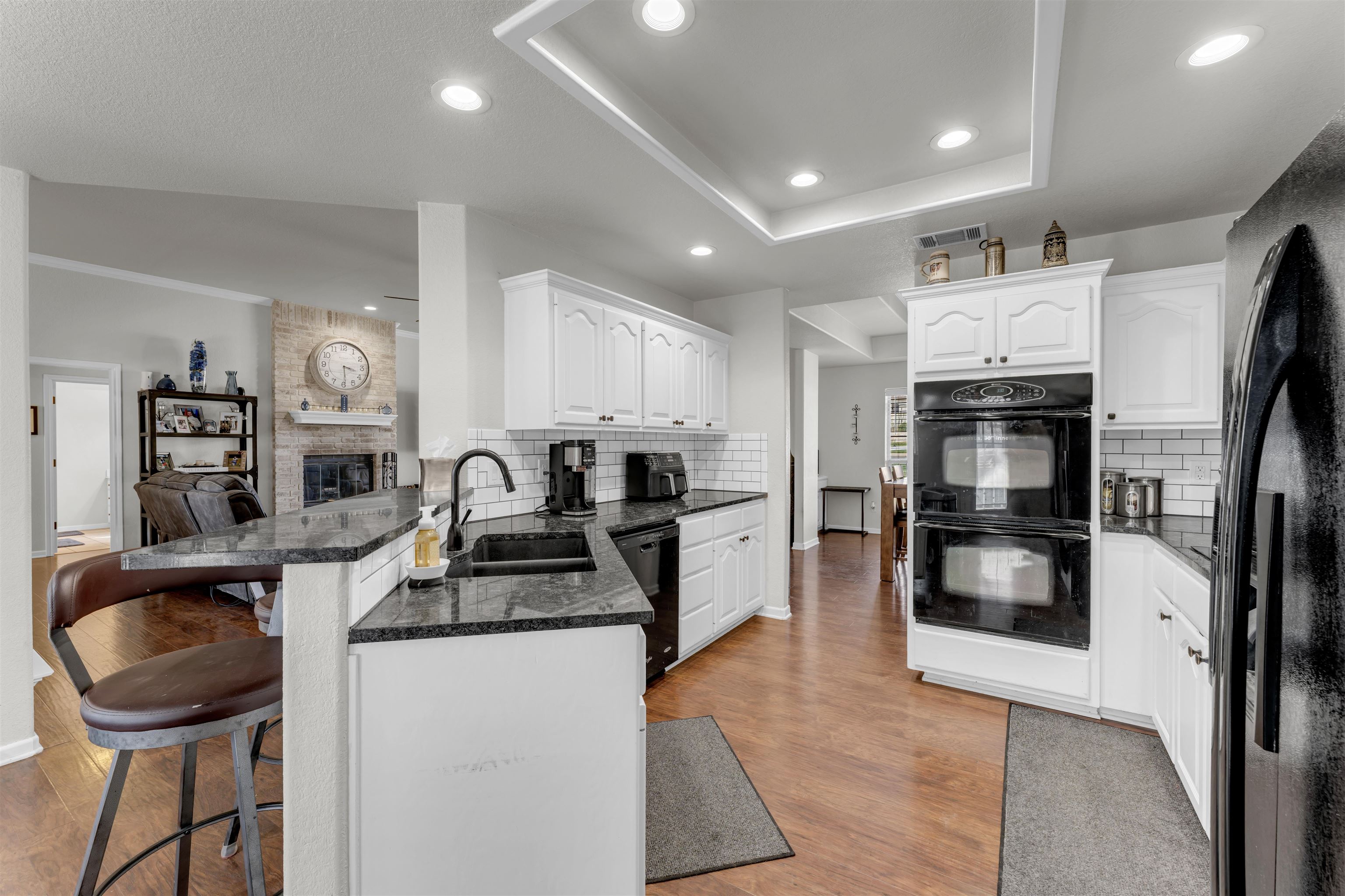 185 Broadmoor Street Meadowlakes TX 78654