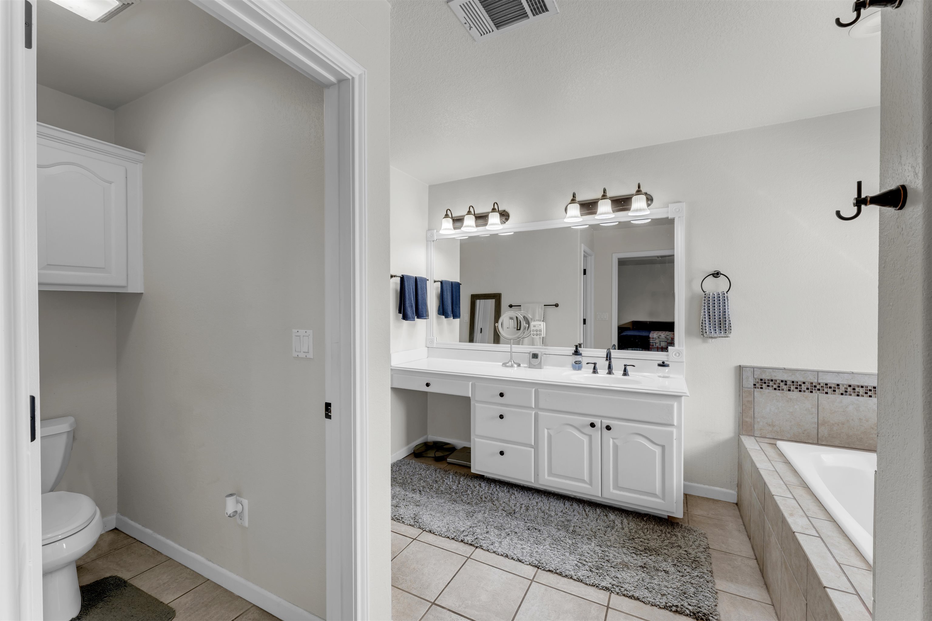 185 Broadmoor Street Meadowlakes TX 78654
