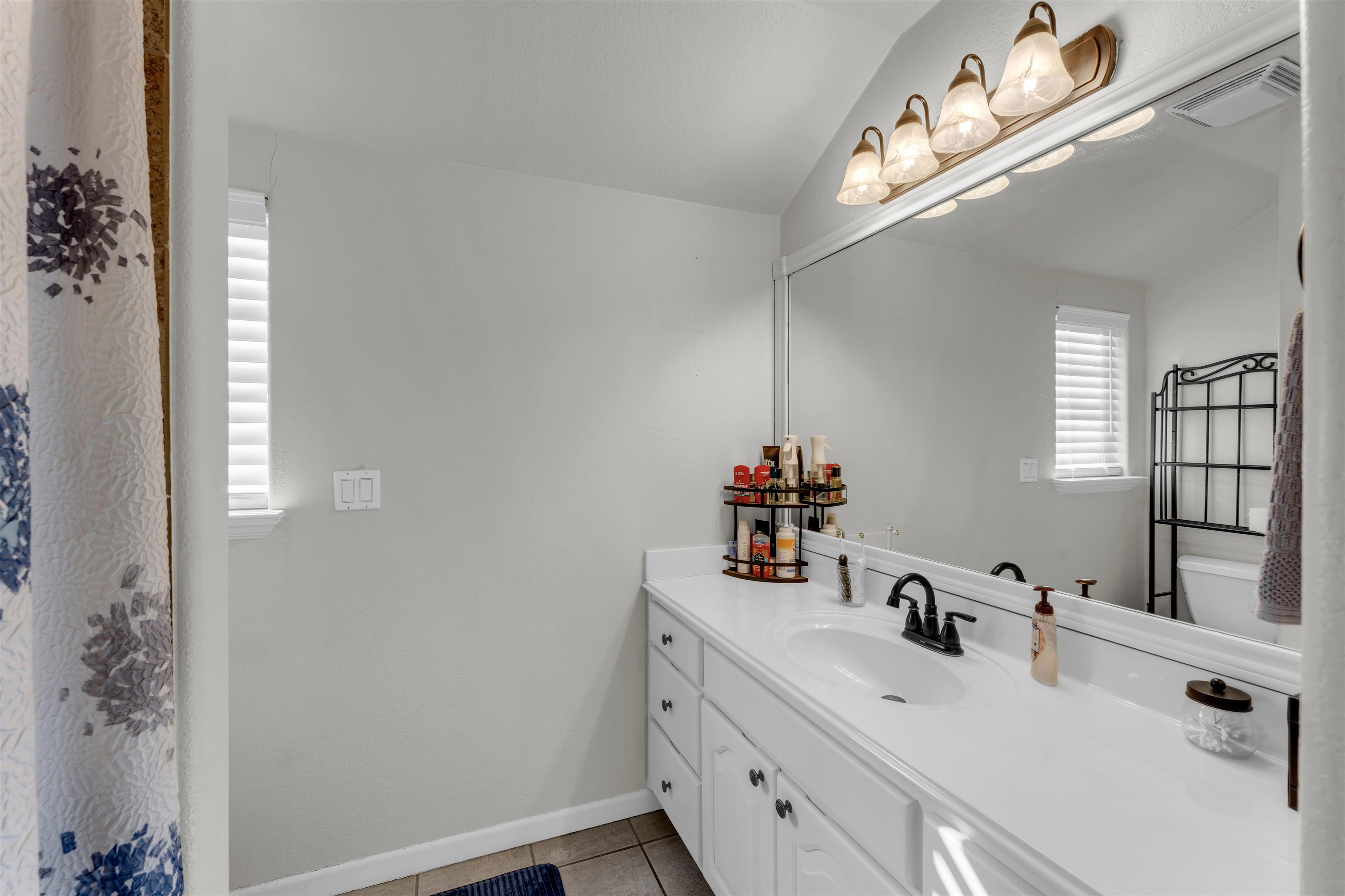 185 Broadmoor Street Meadowlakes TX 78654