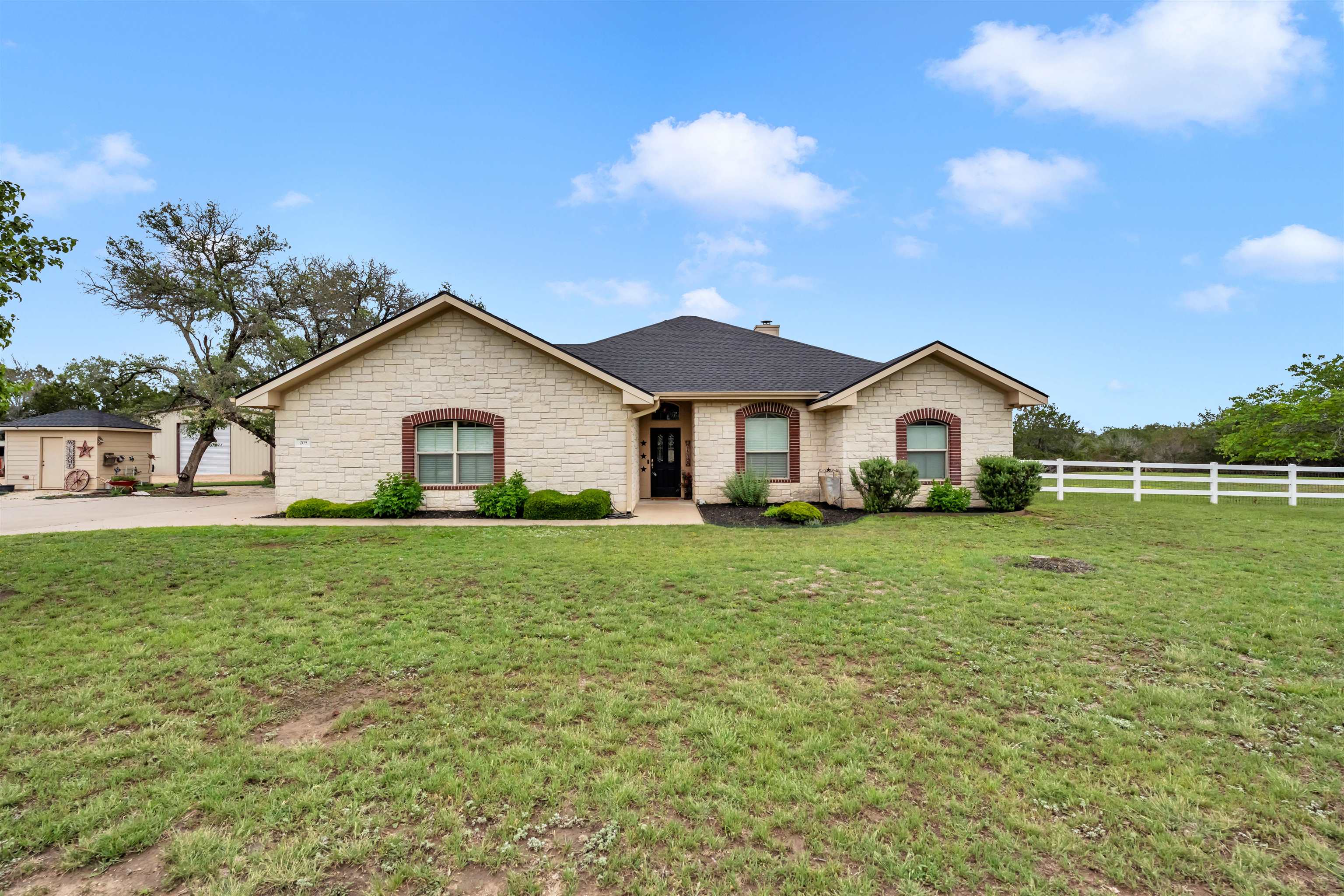 205 Billy Joe Fox Drive Burnet TX 78611