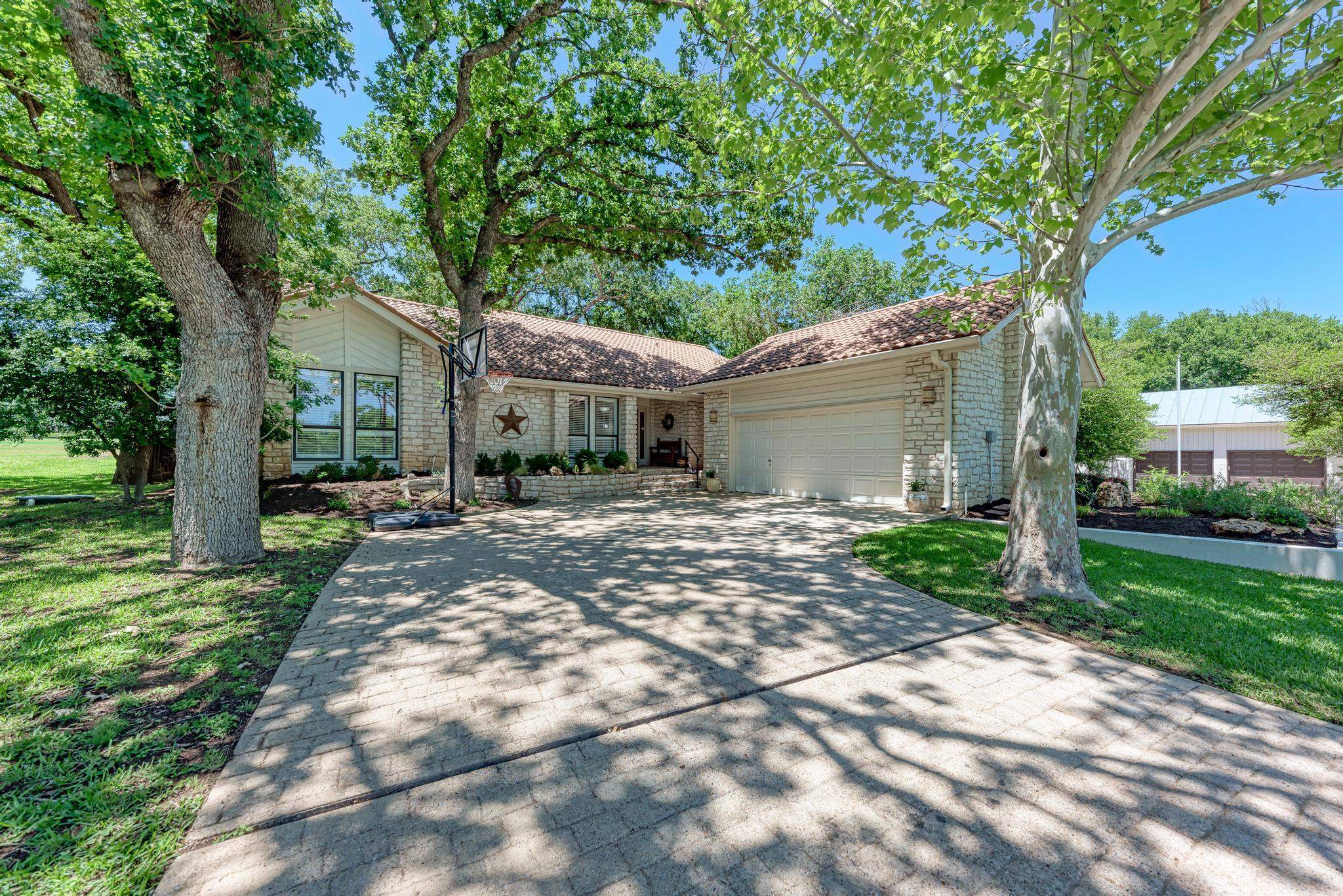 107 Southern Spur Horseshoe Bay TX 78657