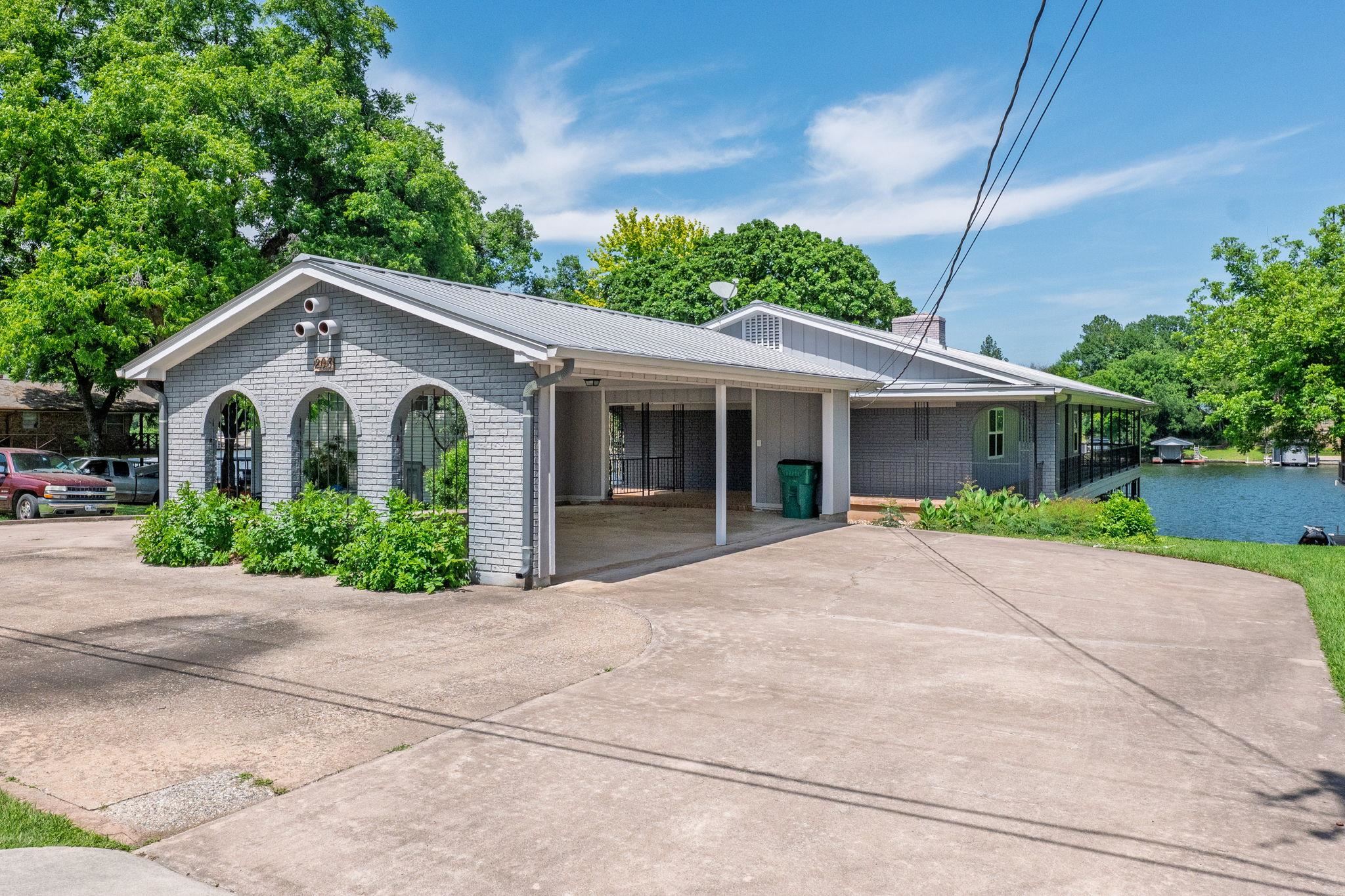 208 Riverside Drive Kingsland TX 78639