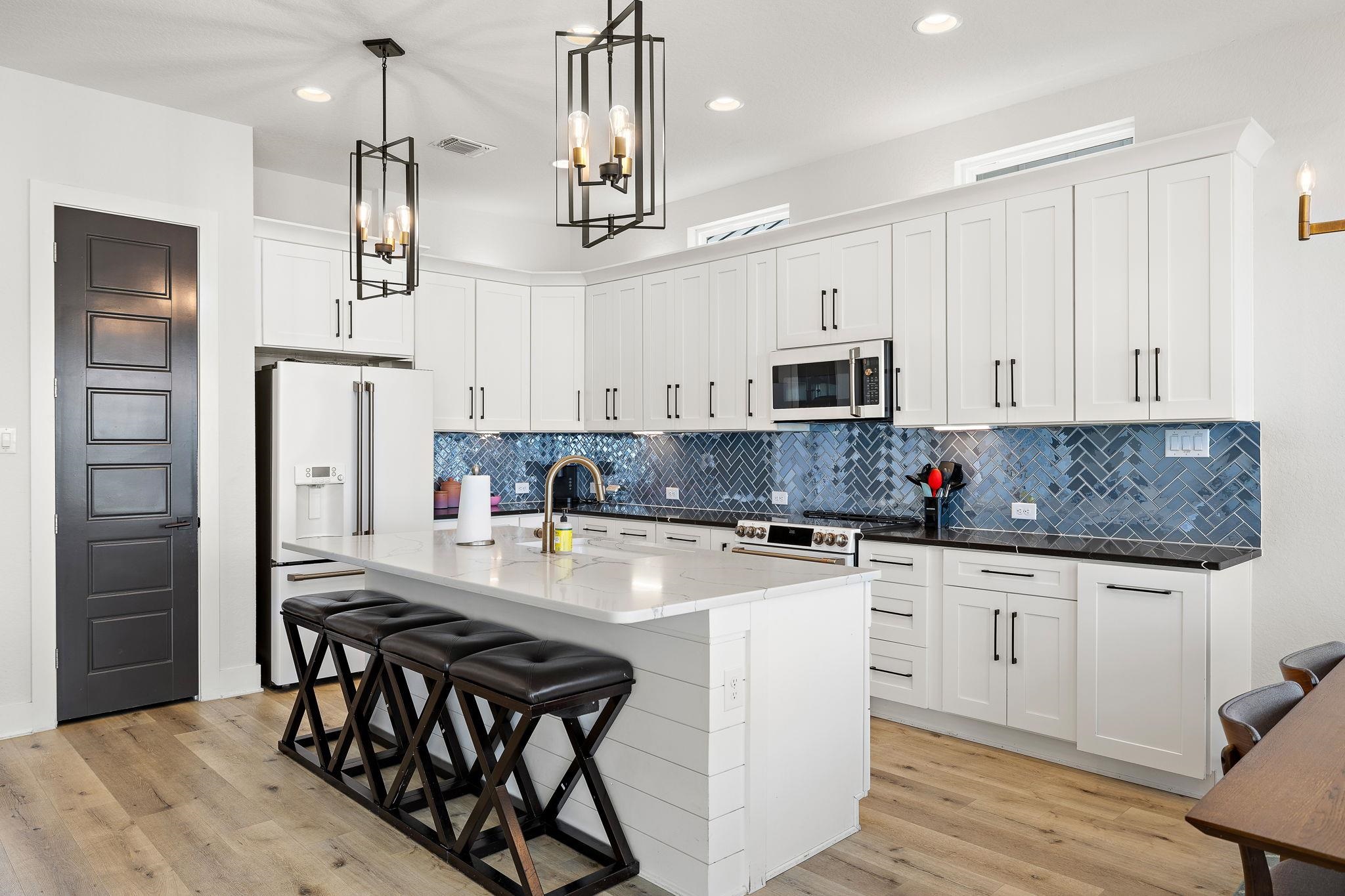 128 Village View Drive Kingsland TX 78639