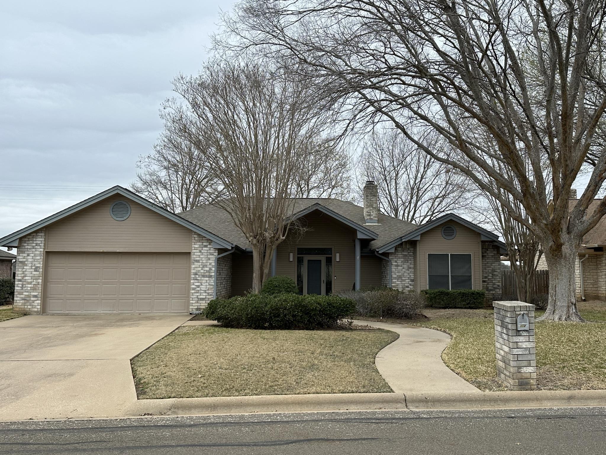 162 Turkey Run Meadowlakes TX 78654