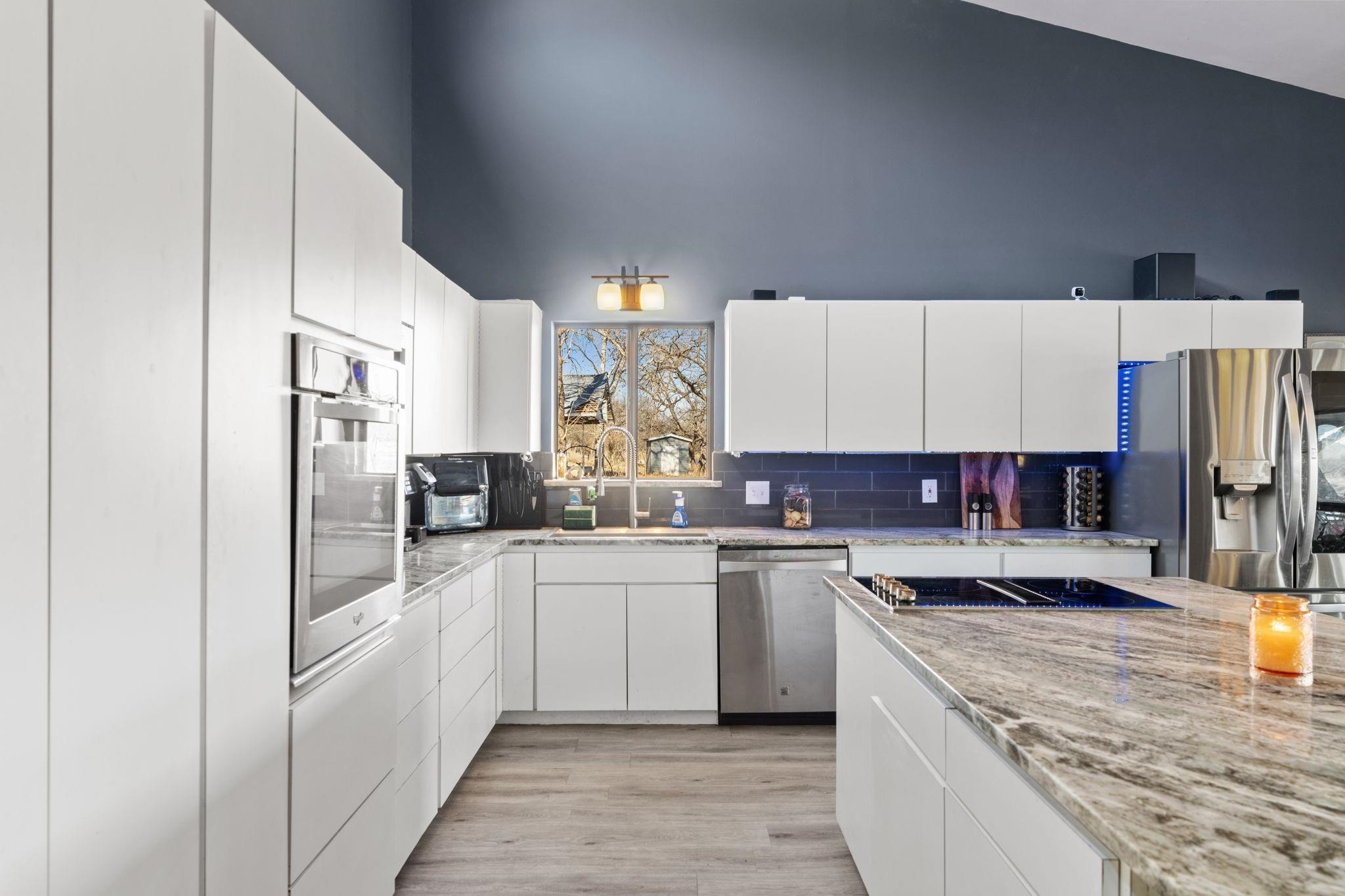 3721 Lakeview Drive Cottonwood Shores TX 78657
