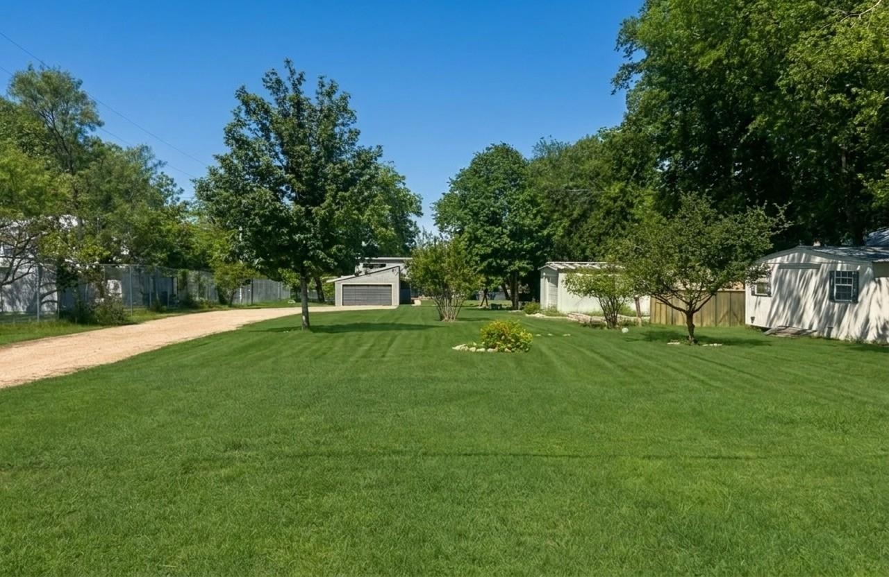 3721 Lakeview Drive Cottonwood Shores TX 78657
