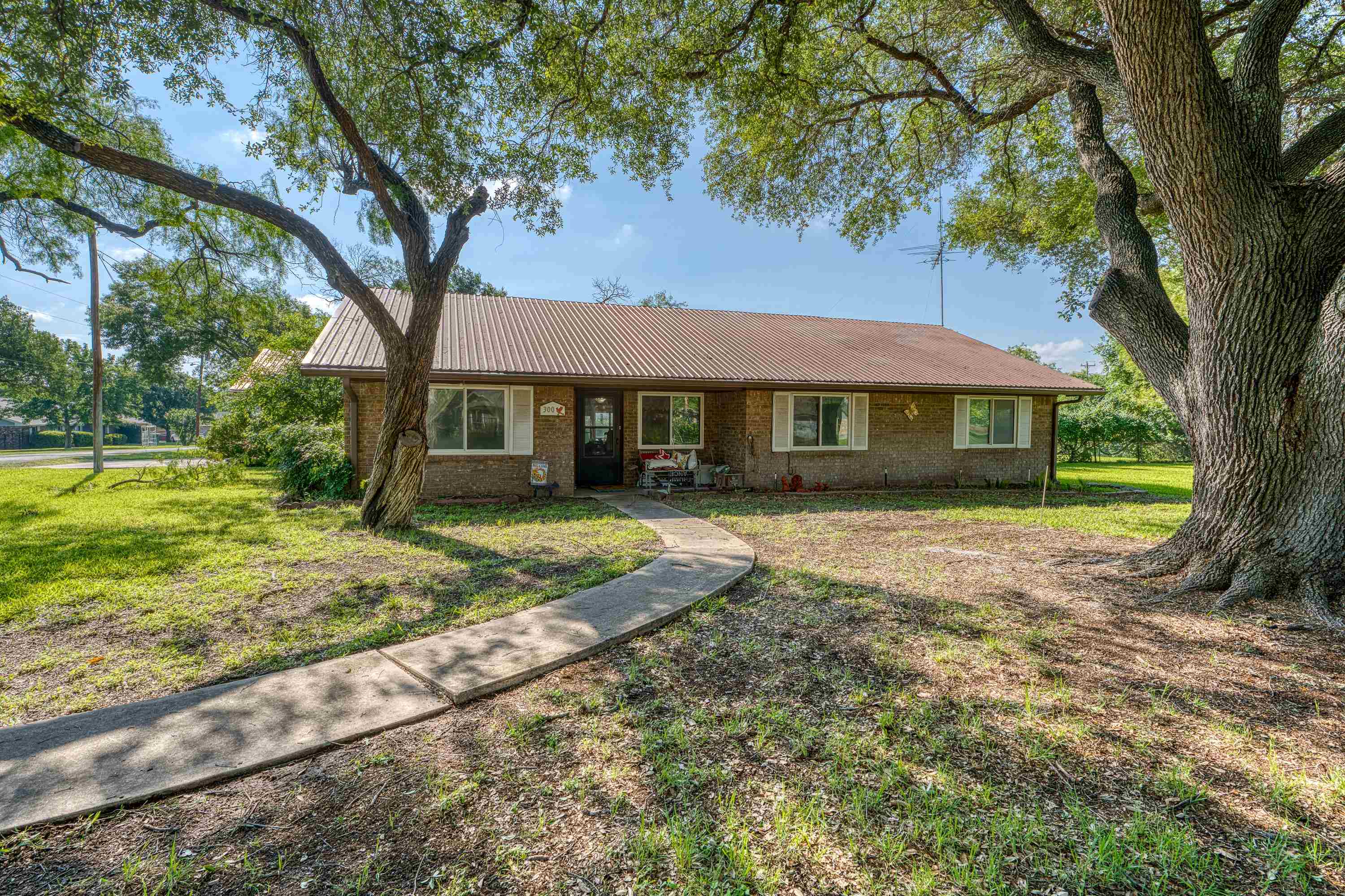 300 Redbird Street Highland Haven TX 78654