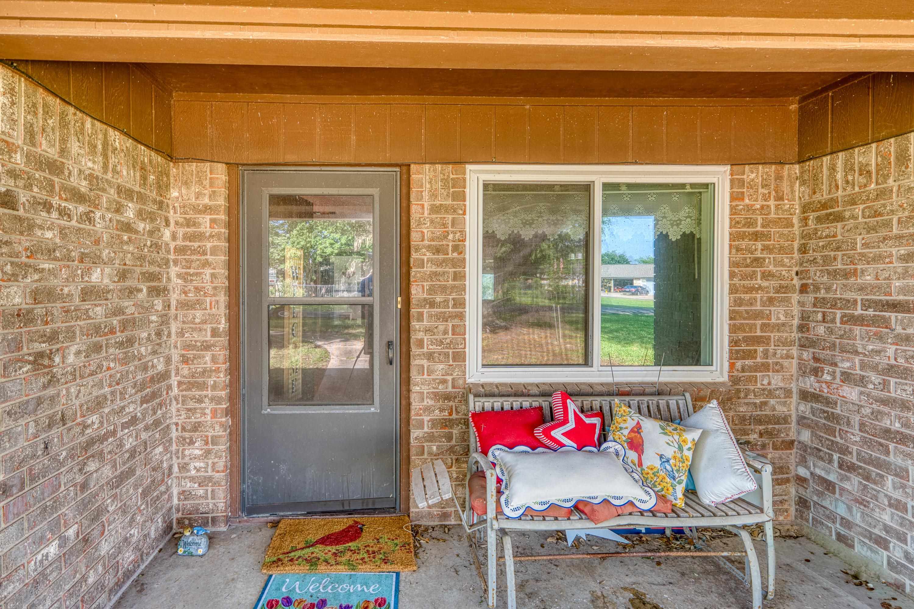 300 Redbird Street Highland Haven TX 78654