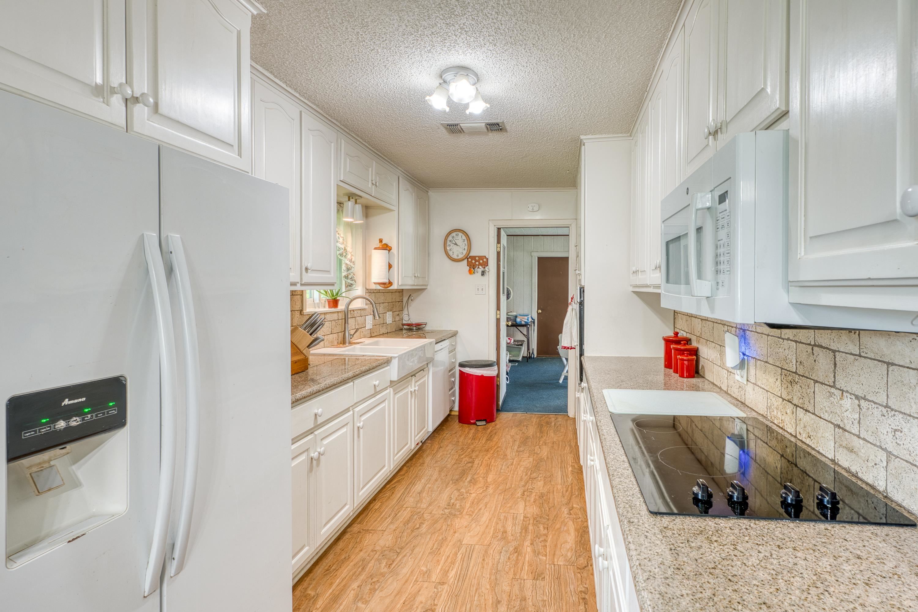 300 Redbird Street Highland Haven TX 78654