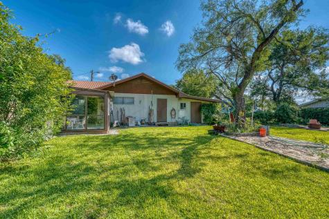 300 Redbird Street Highland Haven TX 78654