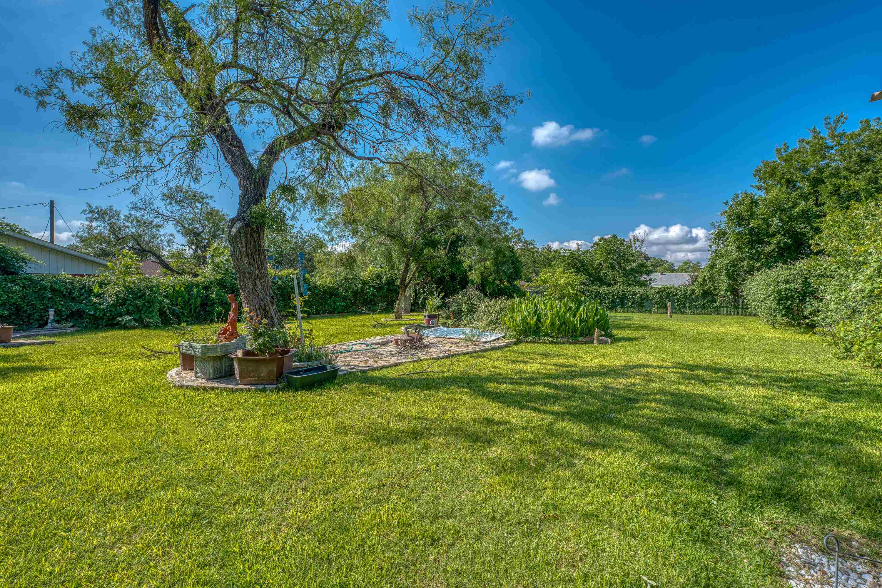 300 Redbird Street Highland Haven TX 78654