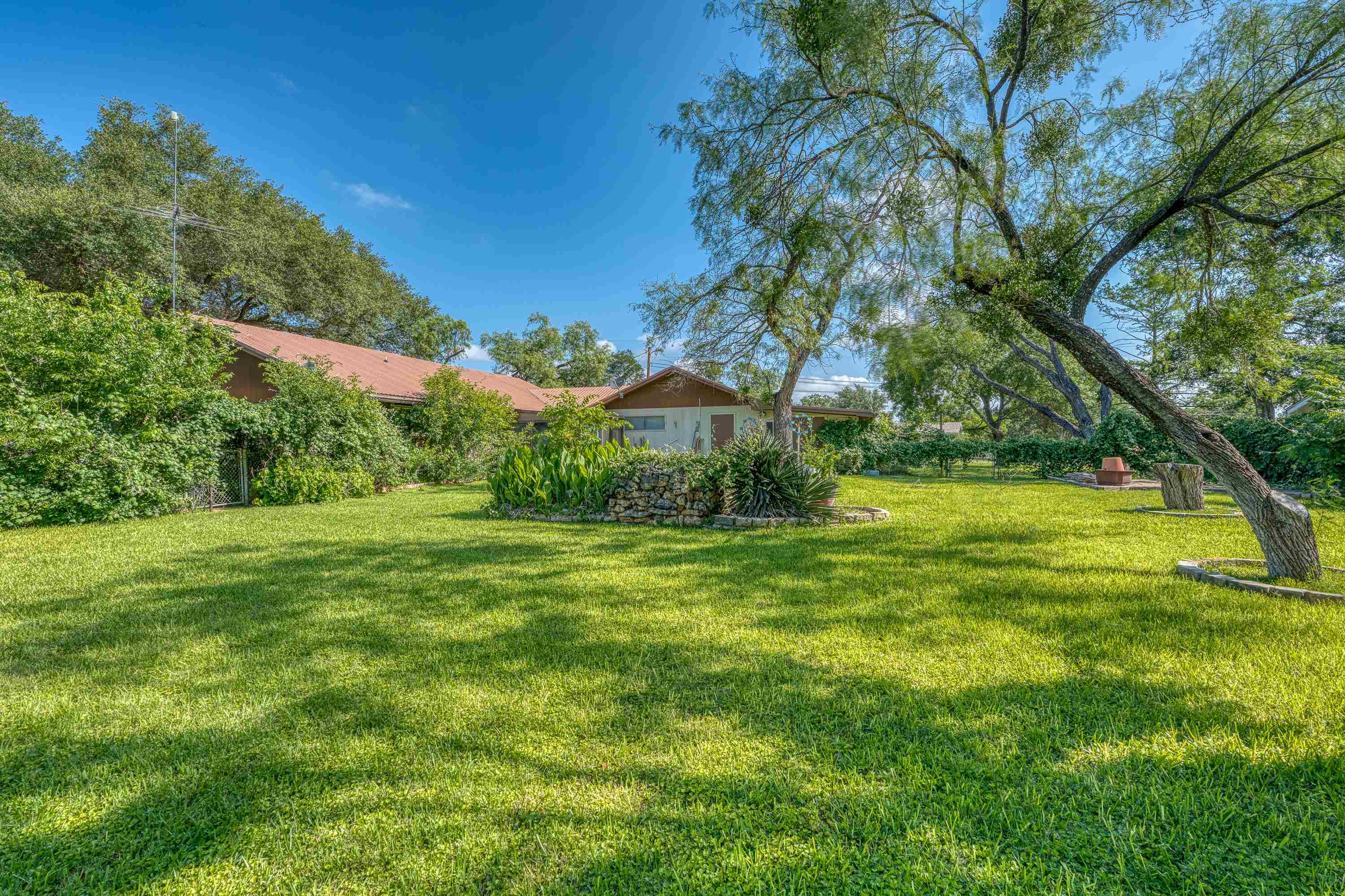 300 Redbird Street Highland Haven TX 78654