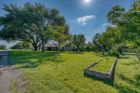 300 Redbird Street Highland Haven TX 78654