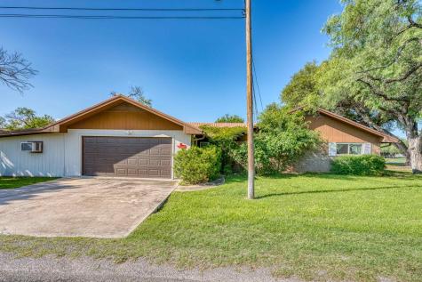 300 Redbird Street Highland Haven TX 78654