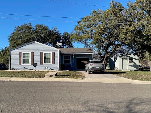 807 W Avenue A Lampasas TX 76550