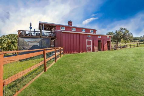 800 Quarter Horse Circle Kingsland TX 78639