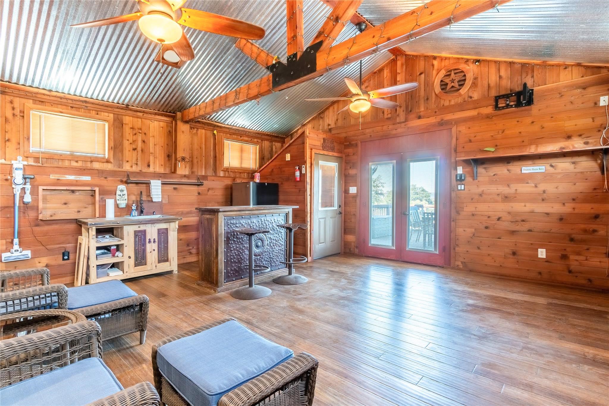 800 Quarter Horse Circle Kingsland TX 78639