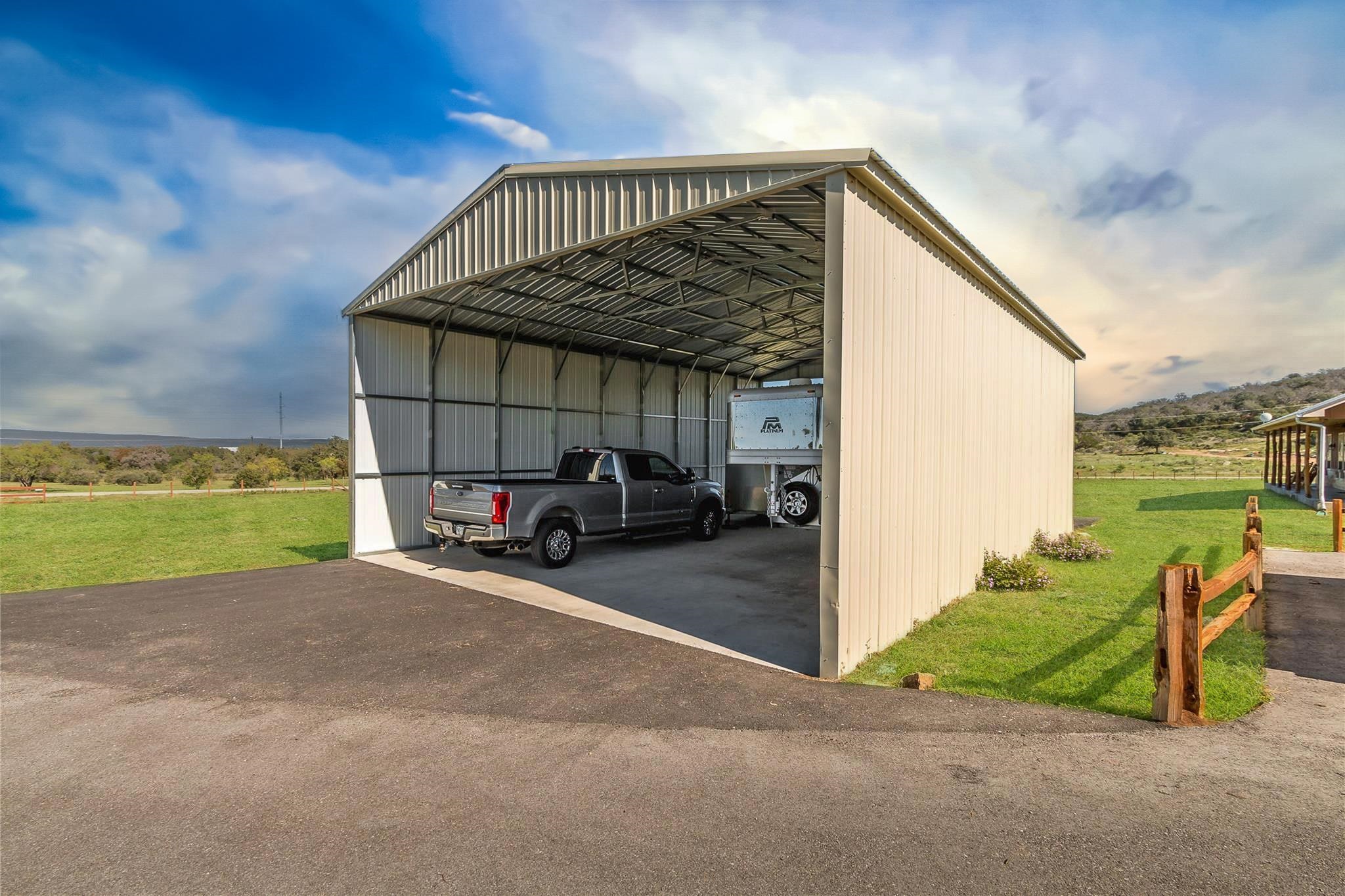 800 Quarter Horse Circle Kingsland TX 78639