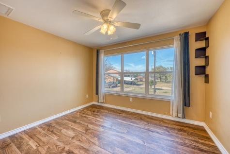 4308 Twin Oaks Drive Cottonwood Shores TX 78657