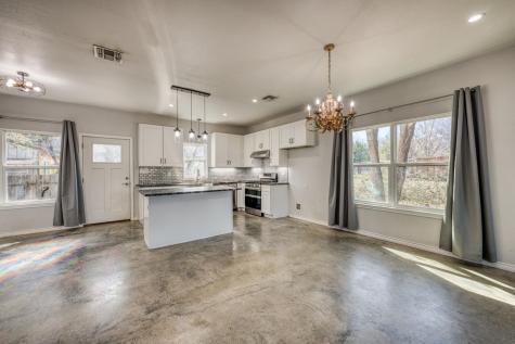 4308 Twin Oaks Drive Cottonwood Shores TX 78657