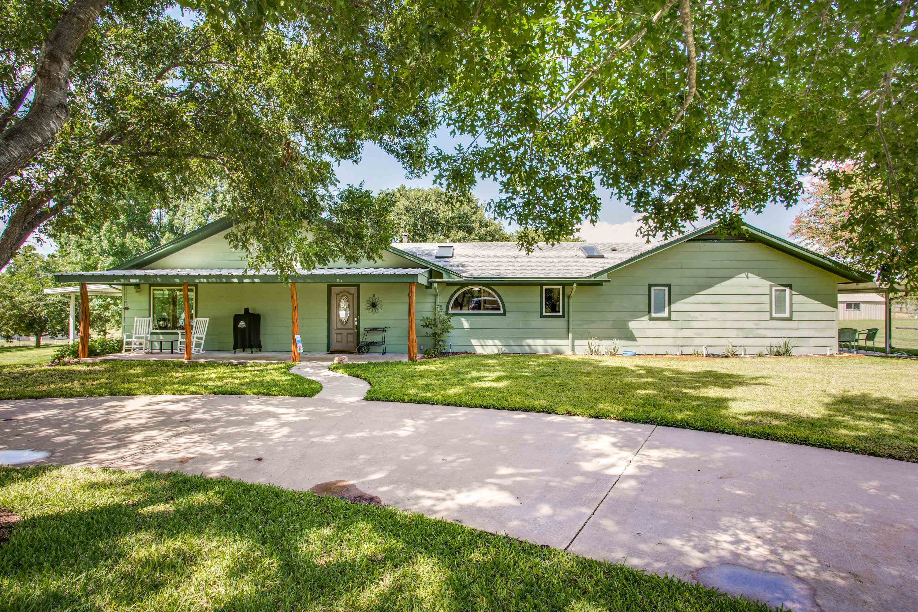 615 Meesmith Street Burnet TX 78611
