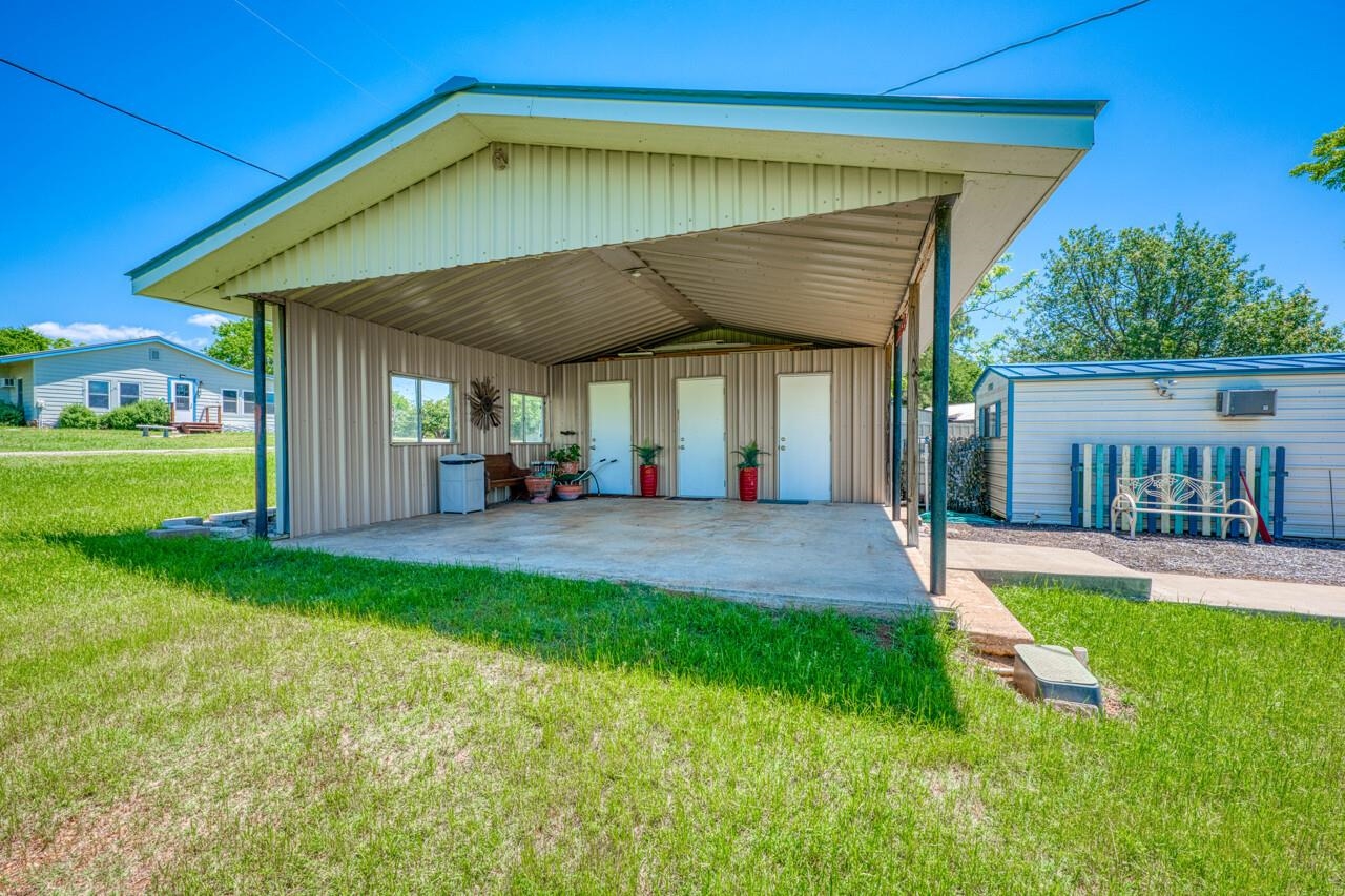 809 Lakeshore Loop Tow TX 78672