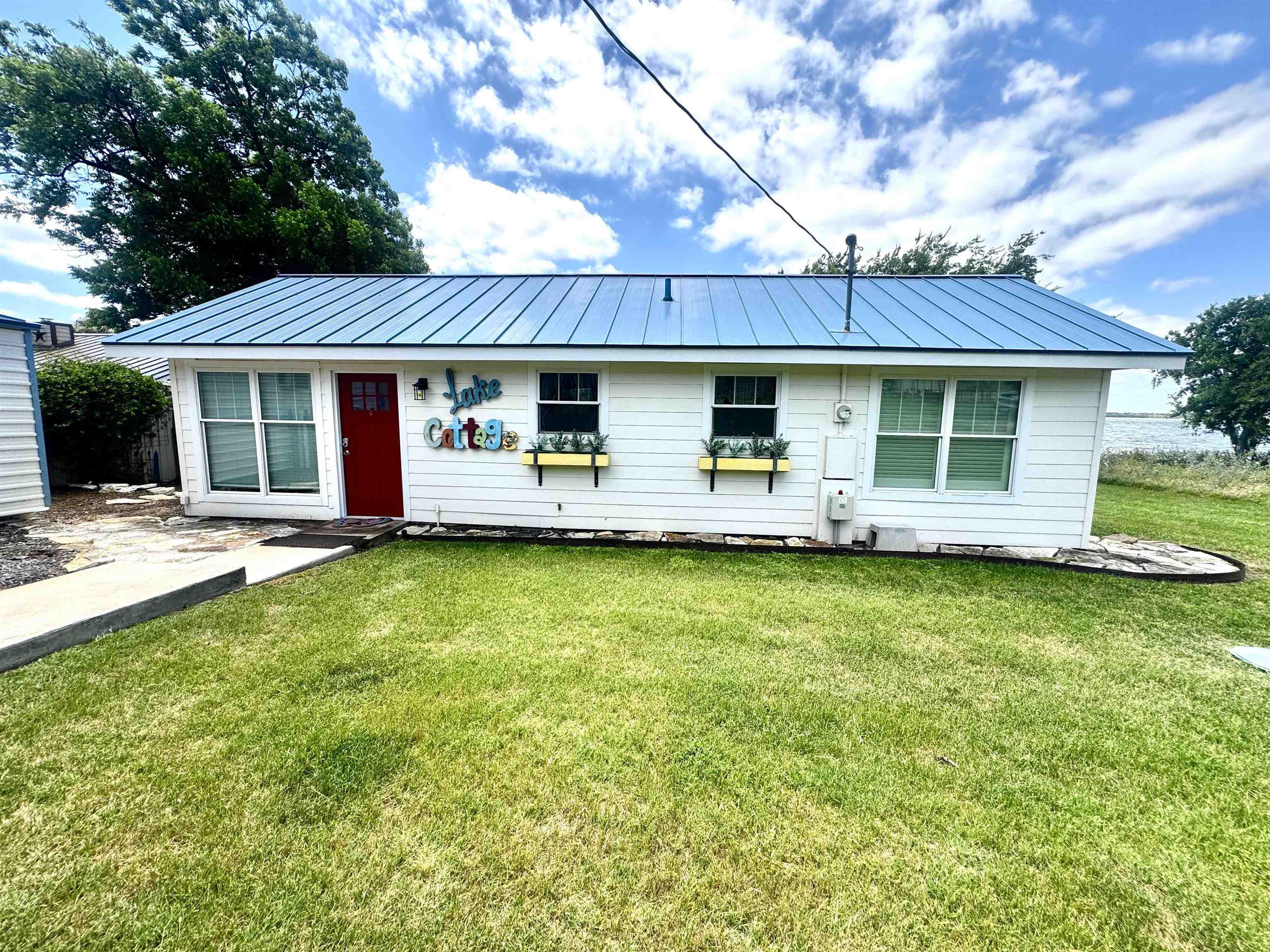 809 Lakeshore Loop Tow TX 78672