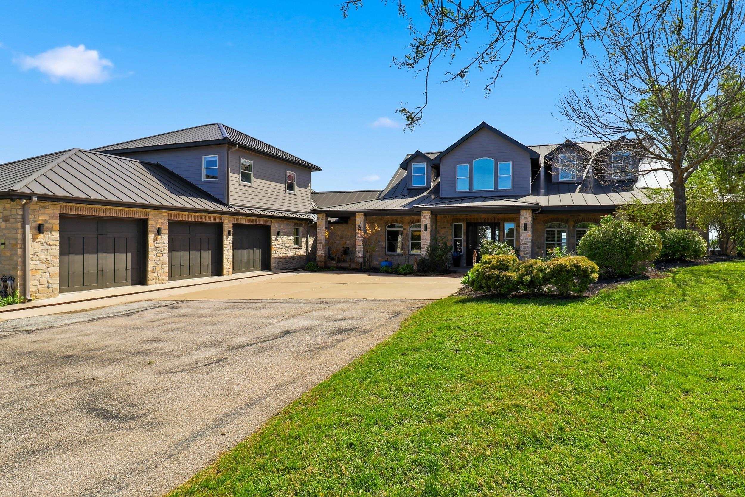 1071 Escalar Drive Buchanan Dam TX 78611