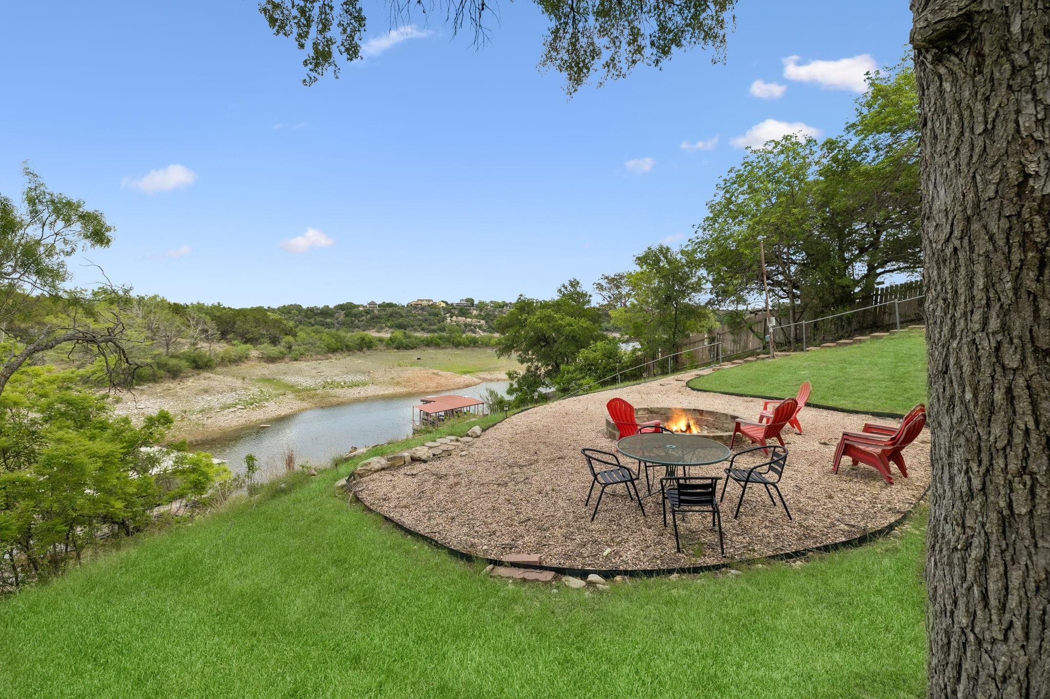 25420 Cove Drive Spicewood TX 78669
