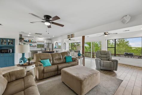 25420 Cove Drive Spicewood TX 78669