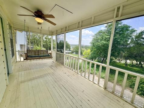1115 Edgewater Drive Spicewood TX 78669