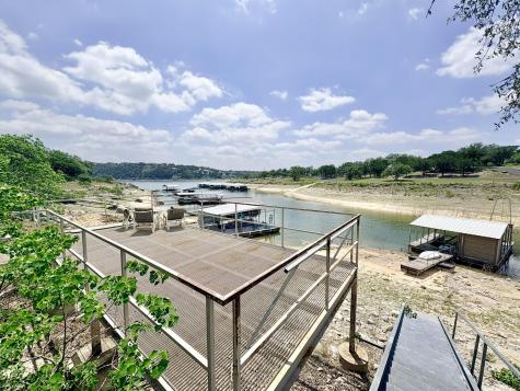 1115 Edgewater Drive Spicewood TX 78669
