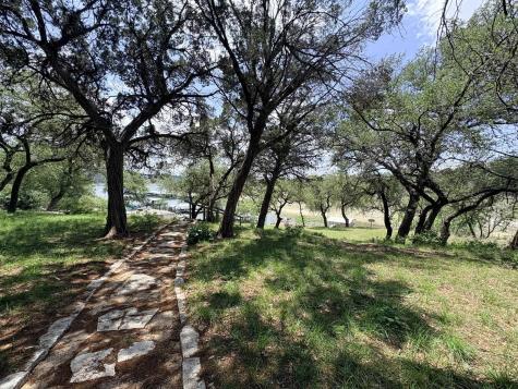 1115 Edgewater Drive Spicewood TX 78669