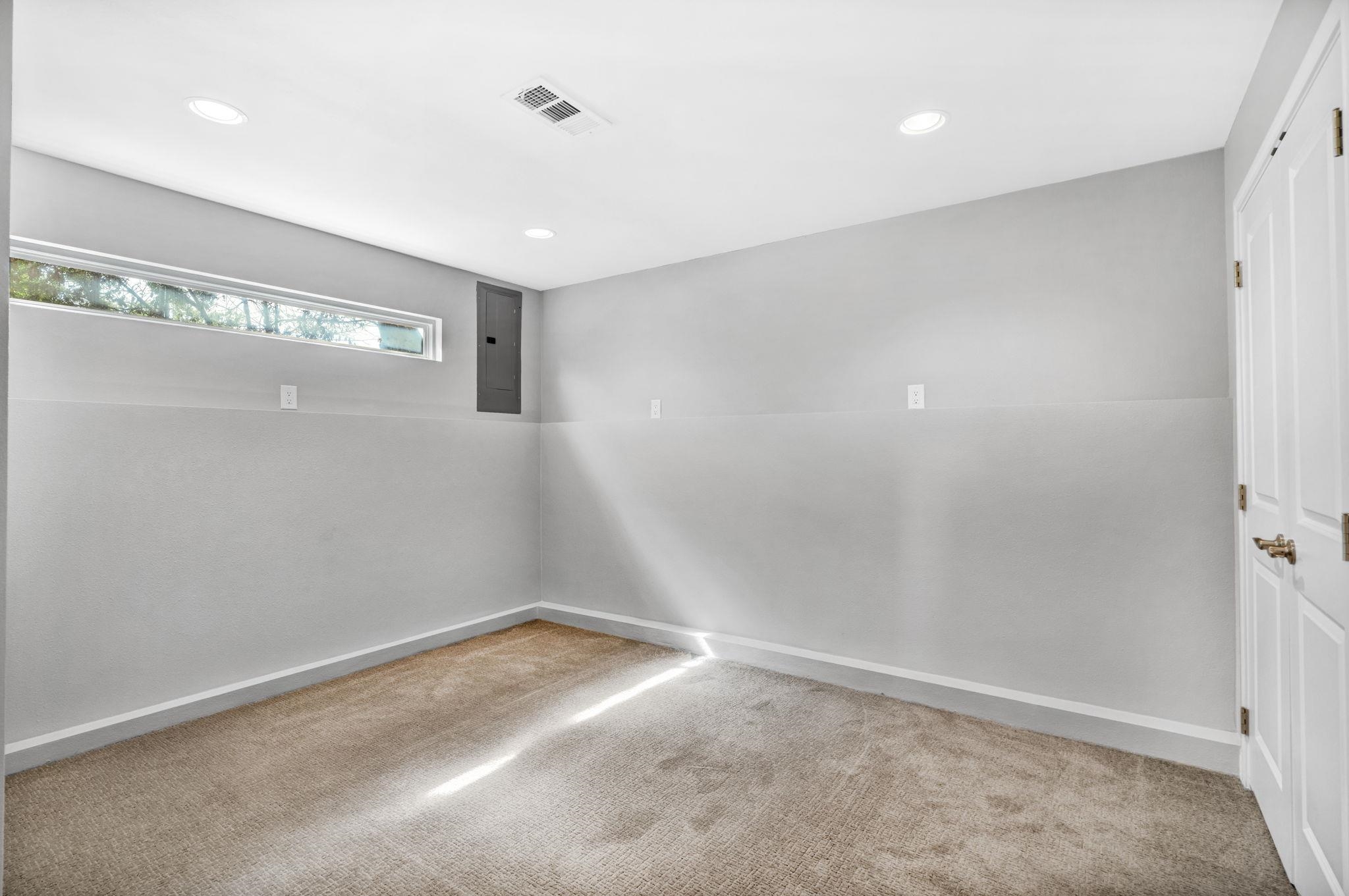 702 Los Escondidos Marble Falls TX 78654