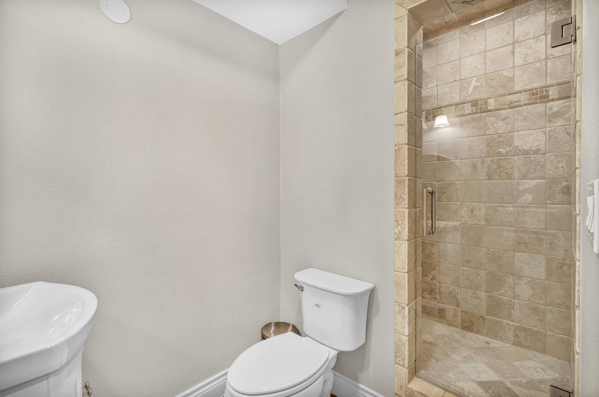 702 Los Escondidos Marble Falls TX 78654