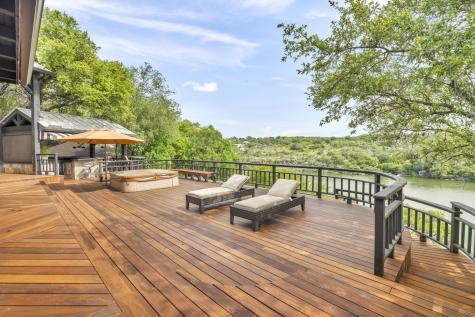 702 Los Escondidos Marble Falls TX 78654