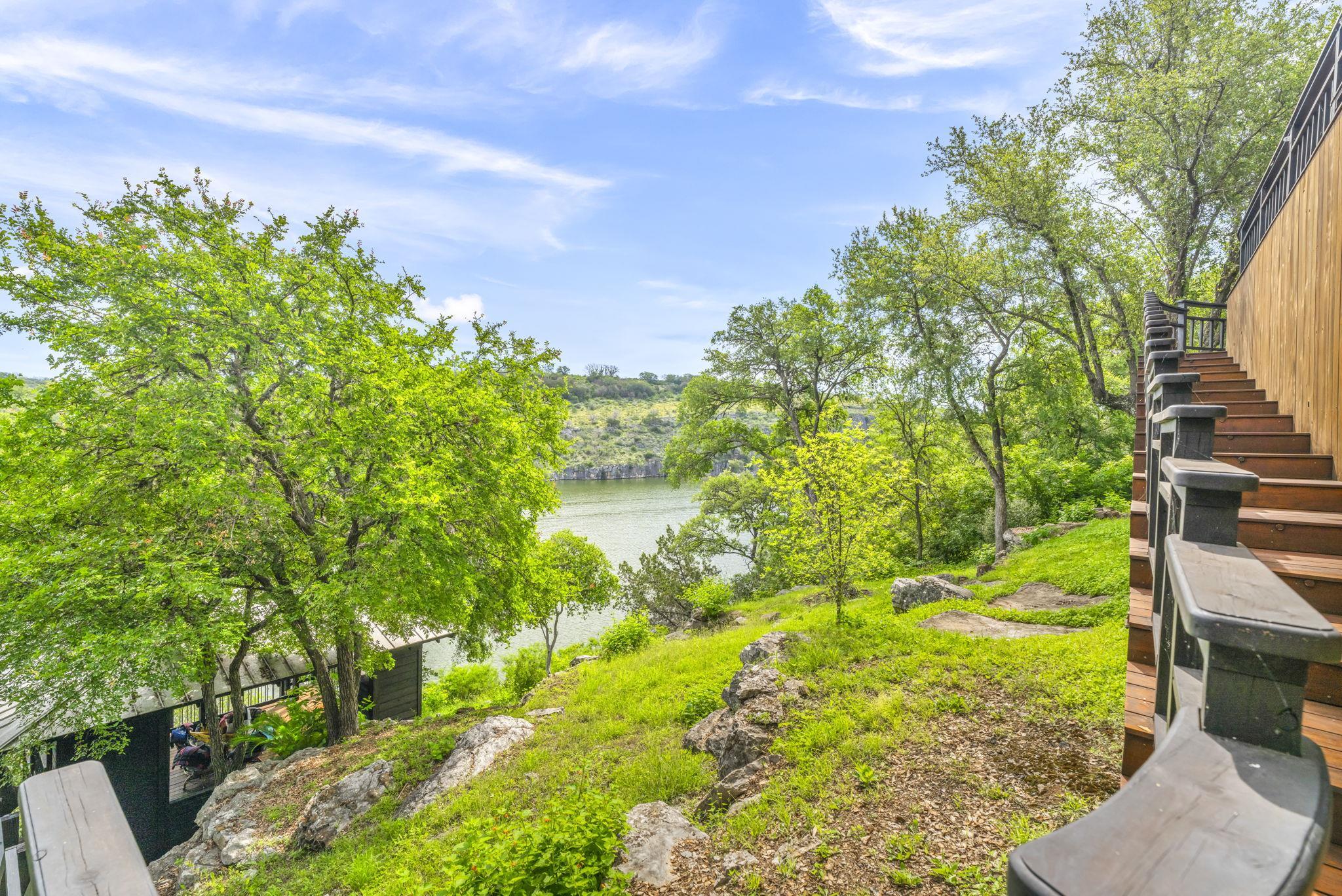 702 Los Escondidos Marble Falls TX 78654