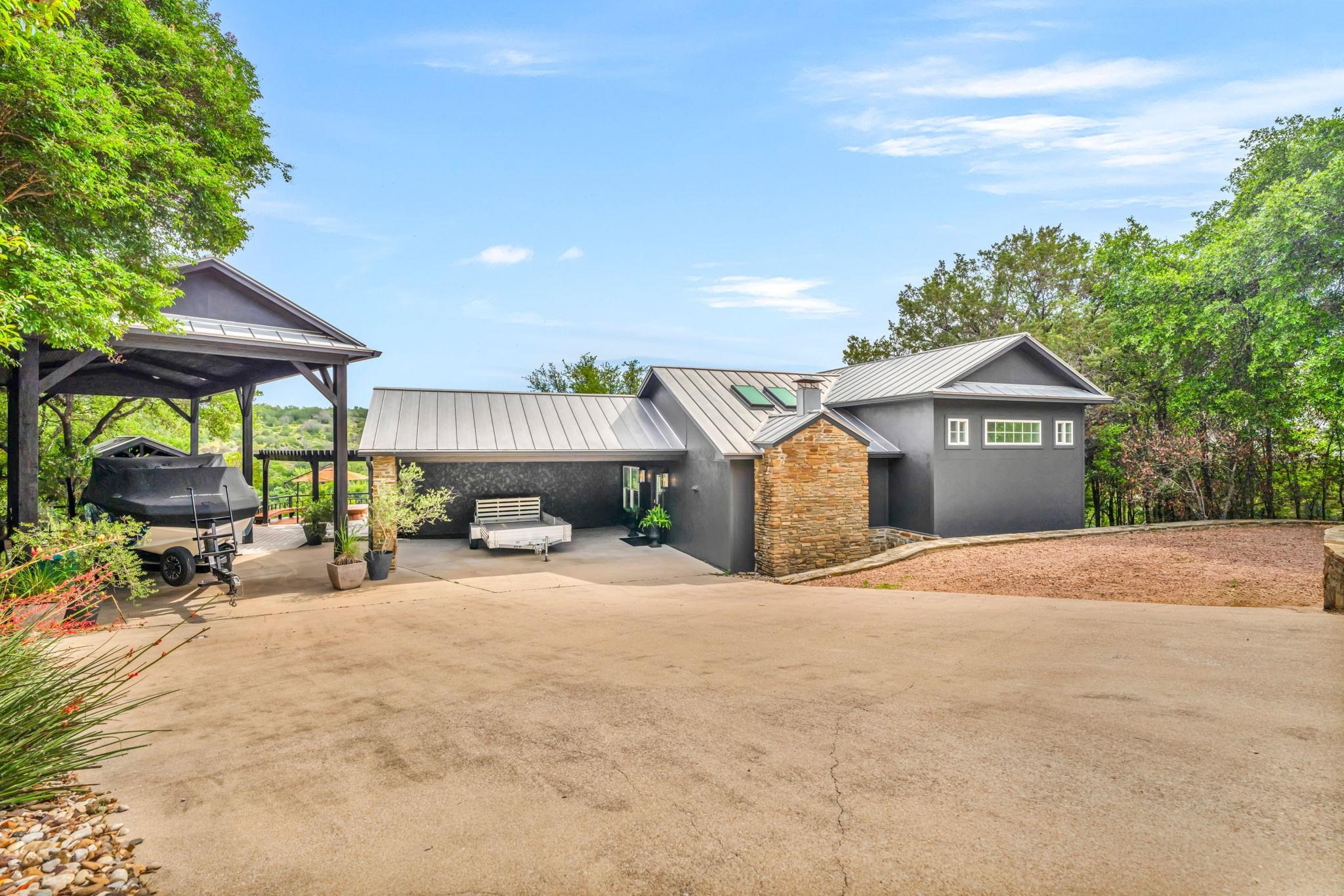 702 Los Escondidos Marble Falls TX 78654