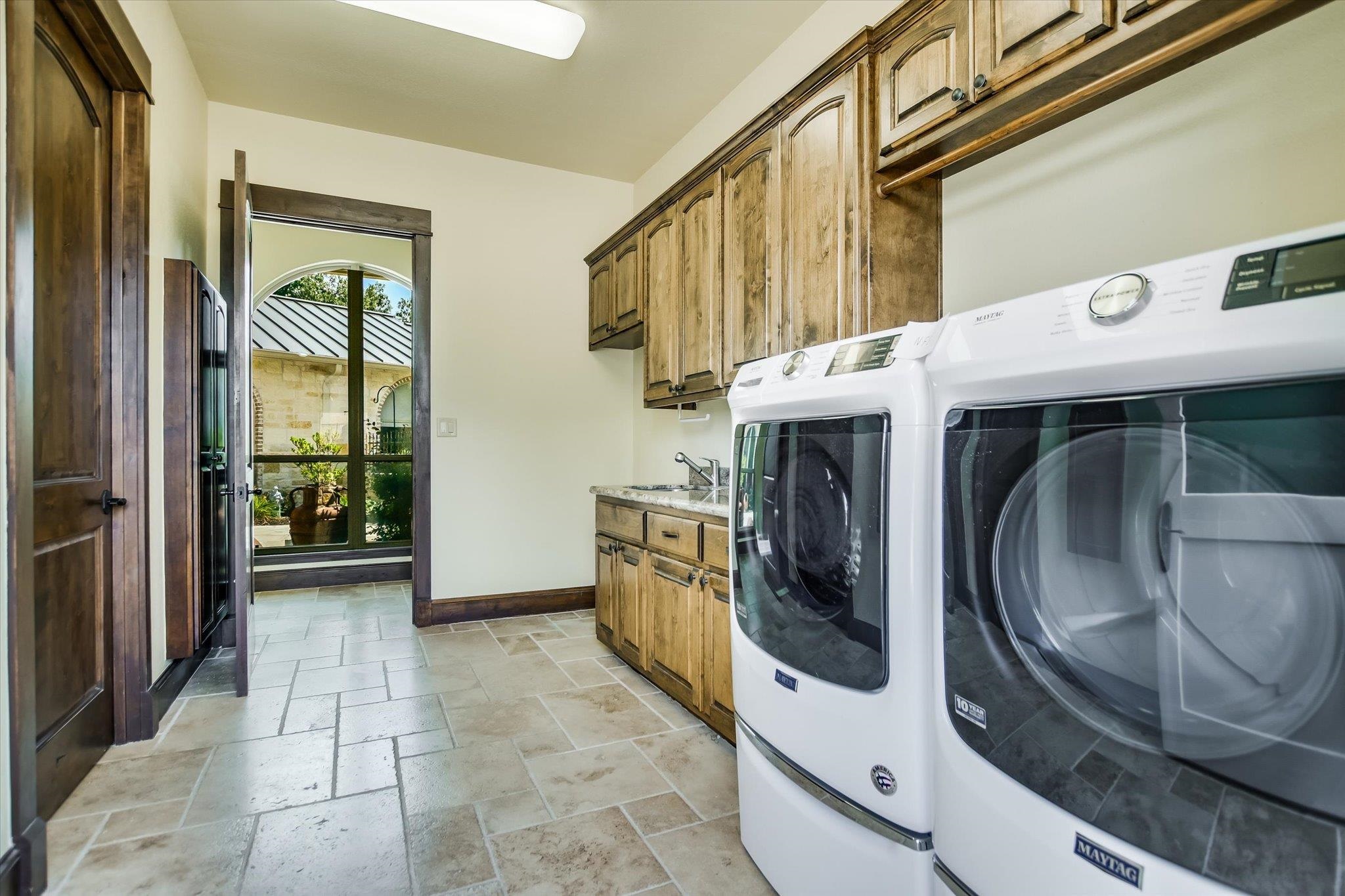 1608 Golden Nugget Horseshoe Bay TX 78657