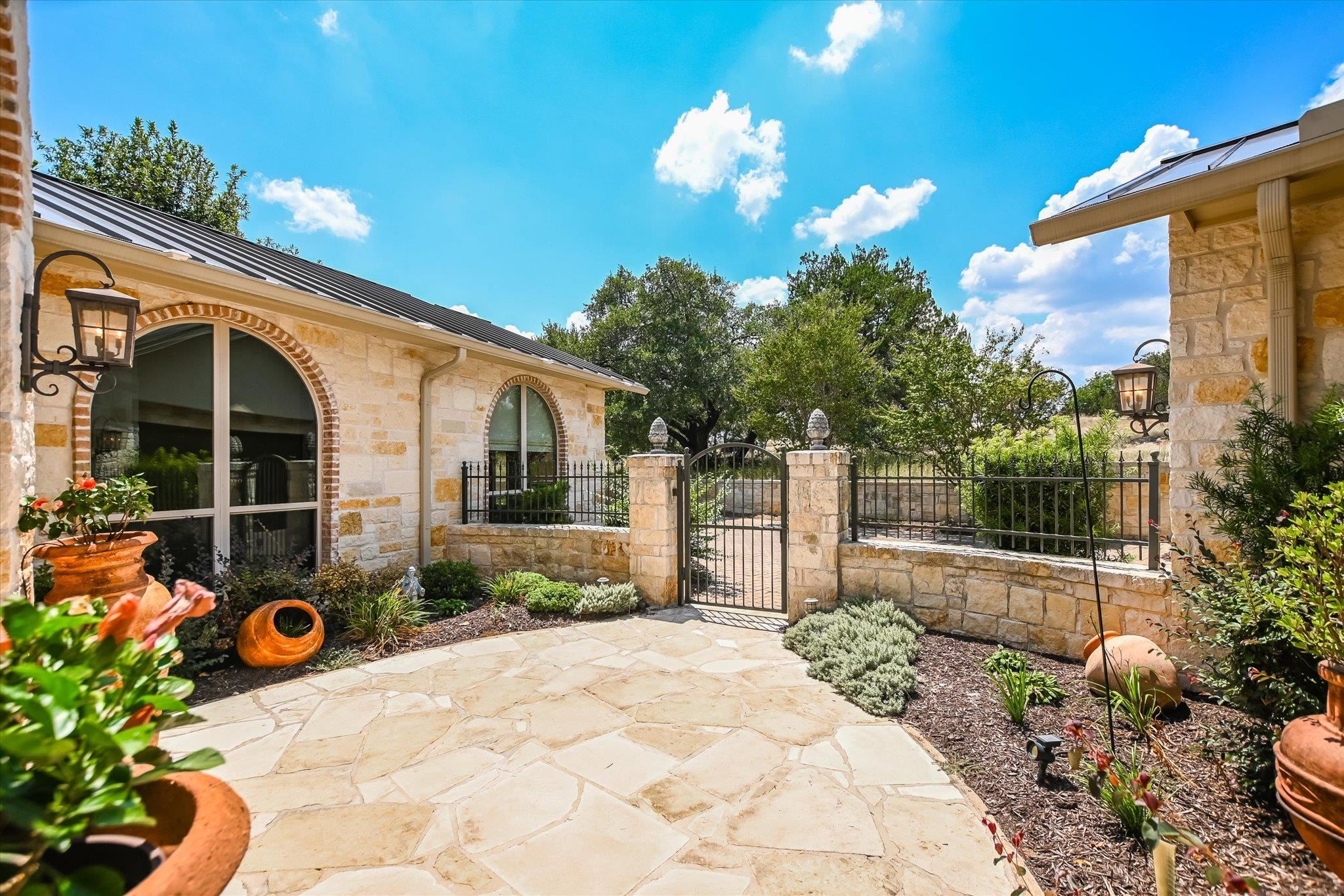 1608 Golden Nugget Horseshoe Bay TX 78657