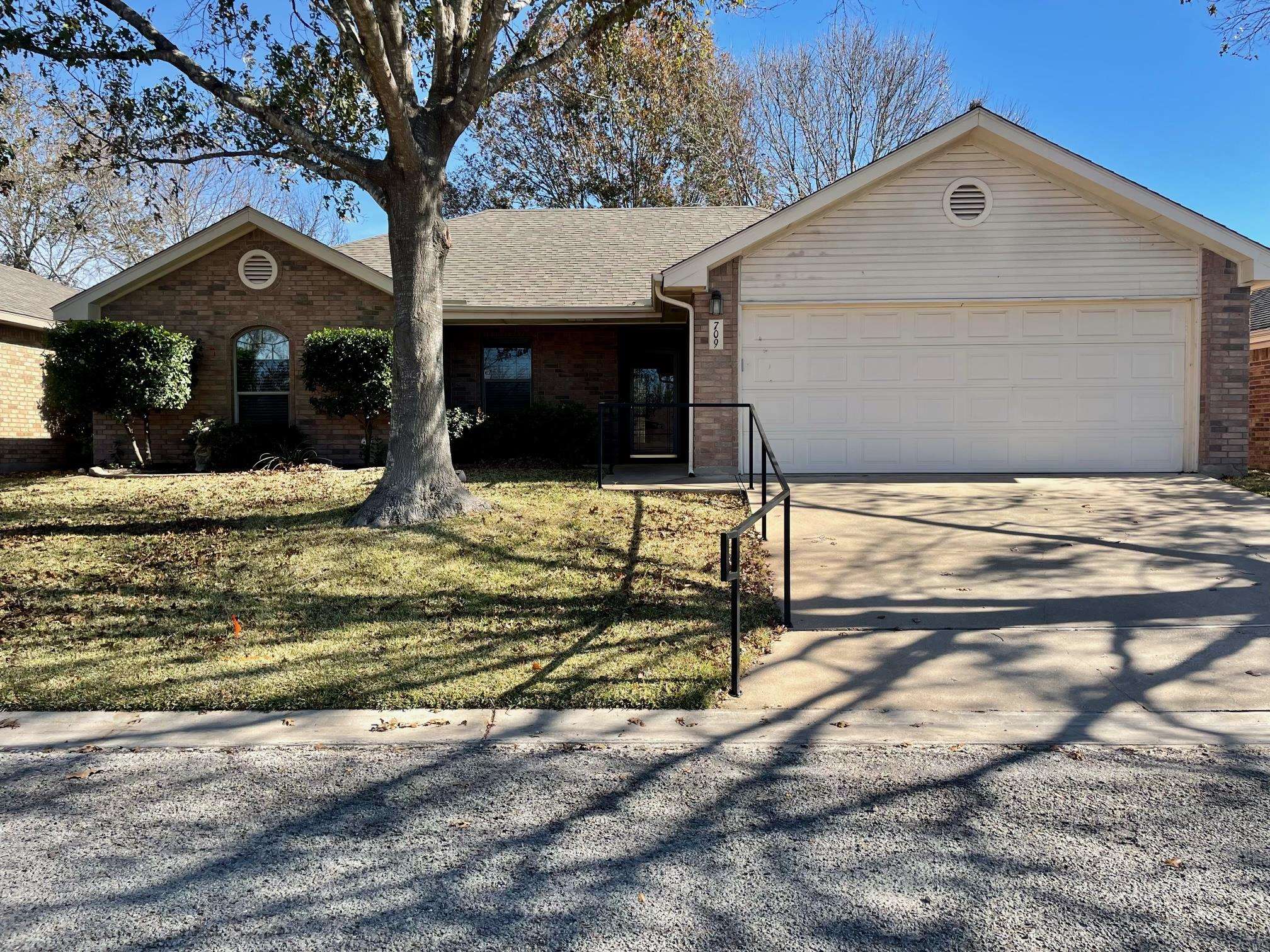 709 Cottonwood Drive Burnet TX 78611