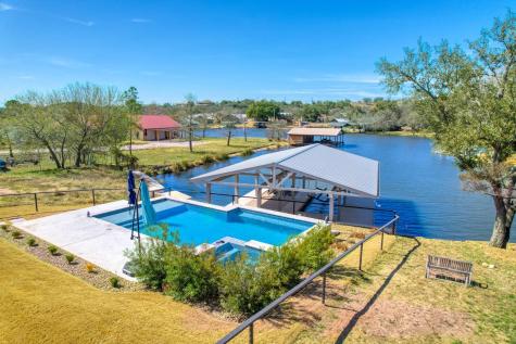208 E Lakeshore Drive Sunrise Beach TX 78643