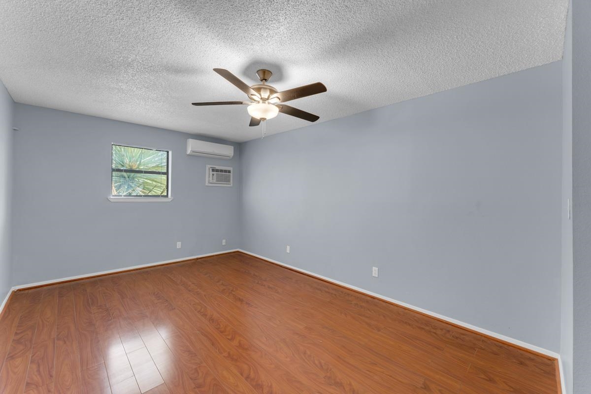 100 Semi Circle Horseshoe Bay TX 78657