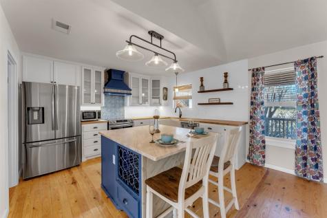 3810 Coyote Trail Kingsland TX 78639
