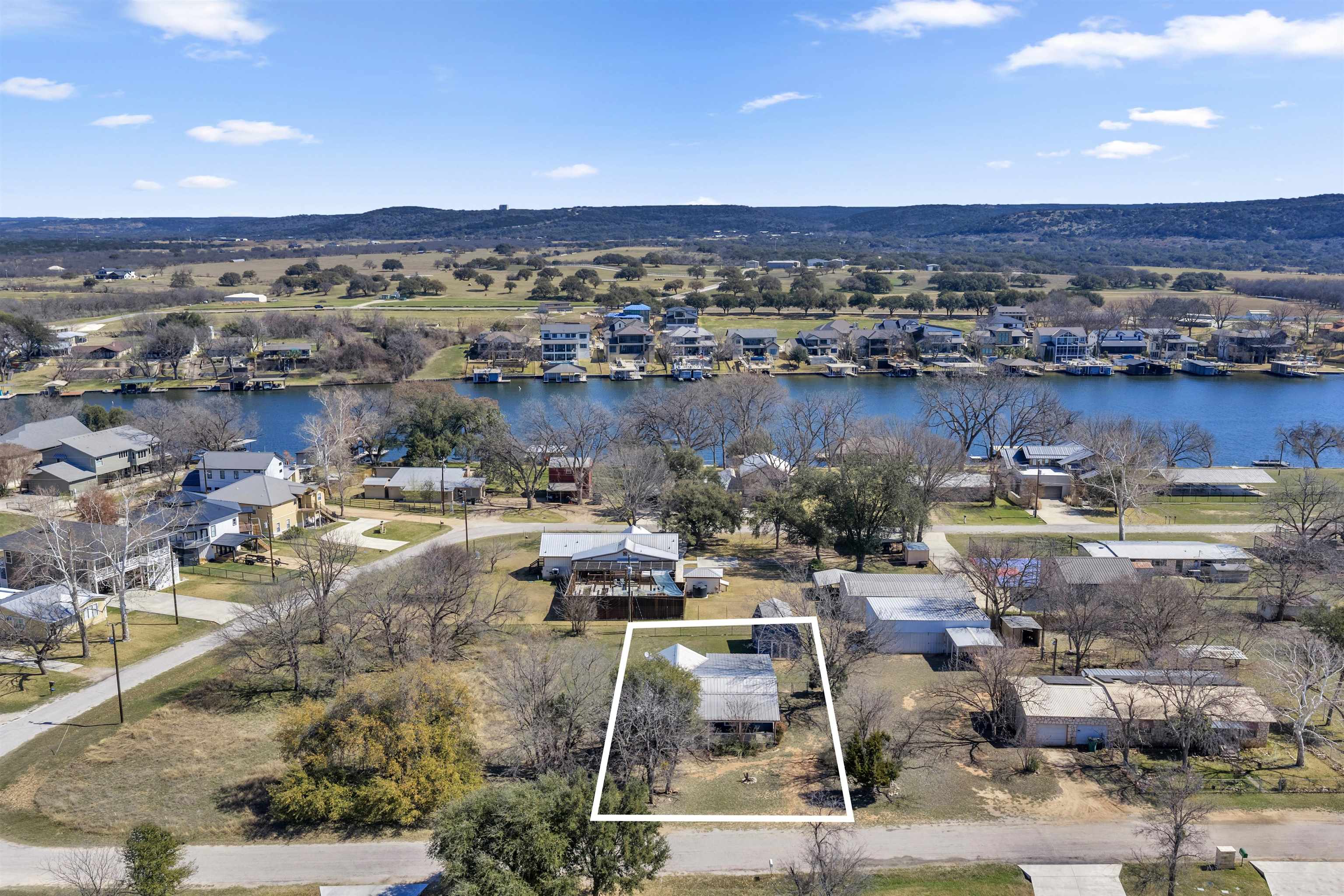 3810 Coyote Trail Kingsland TX 78639
