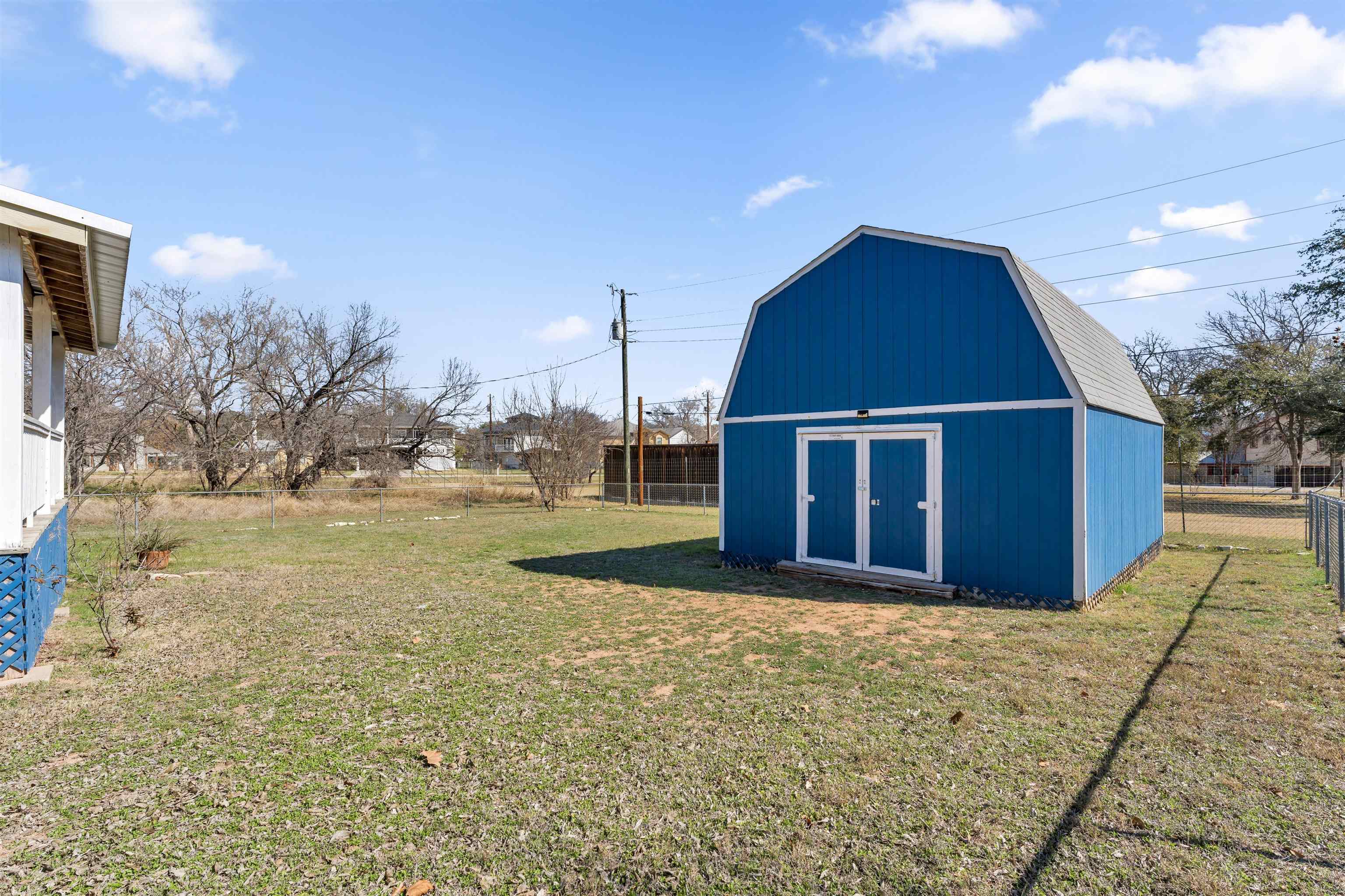 3810 Coyote Trail Kingsland TX 78639