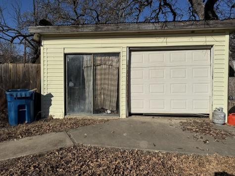 212 E Castleberry Drive Granite Shoals TX 78654