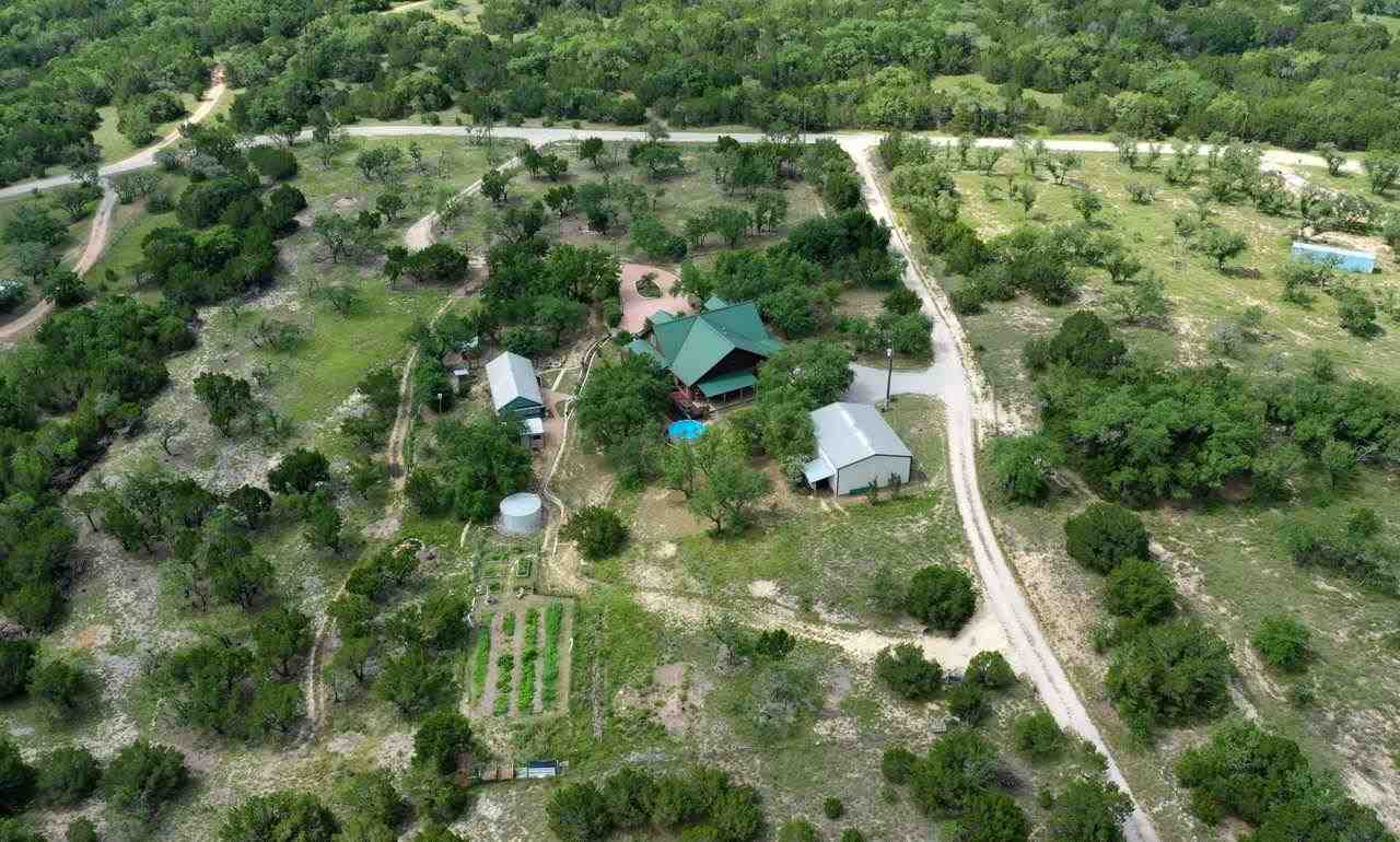 254 Middleton Road Spicewood TX 78669